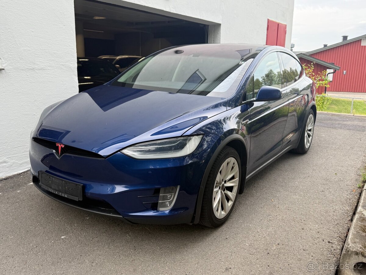 Tesla Model X 90D SC01 NABÍJENÍ ZDARMA 6míst