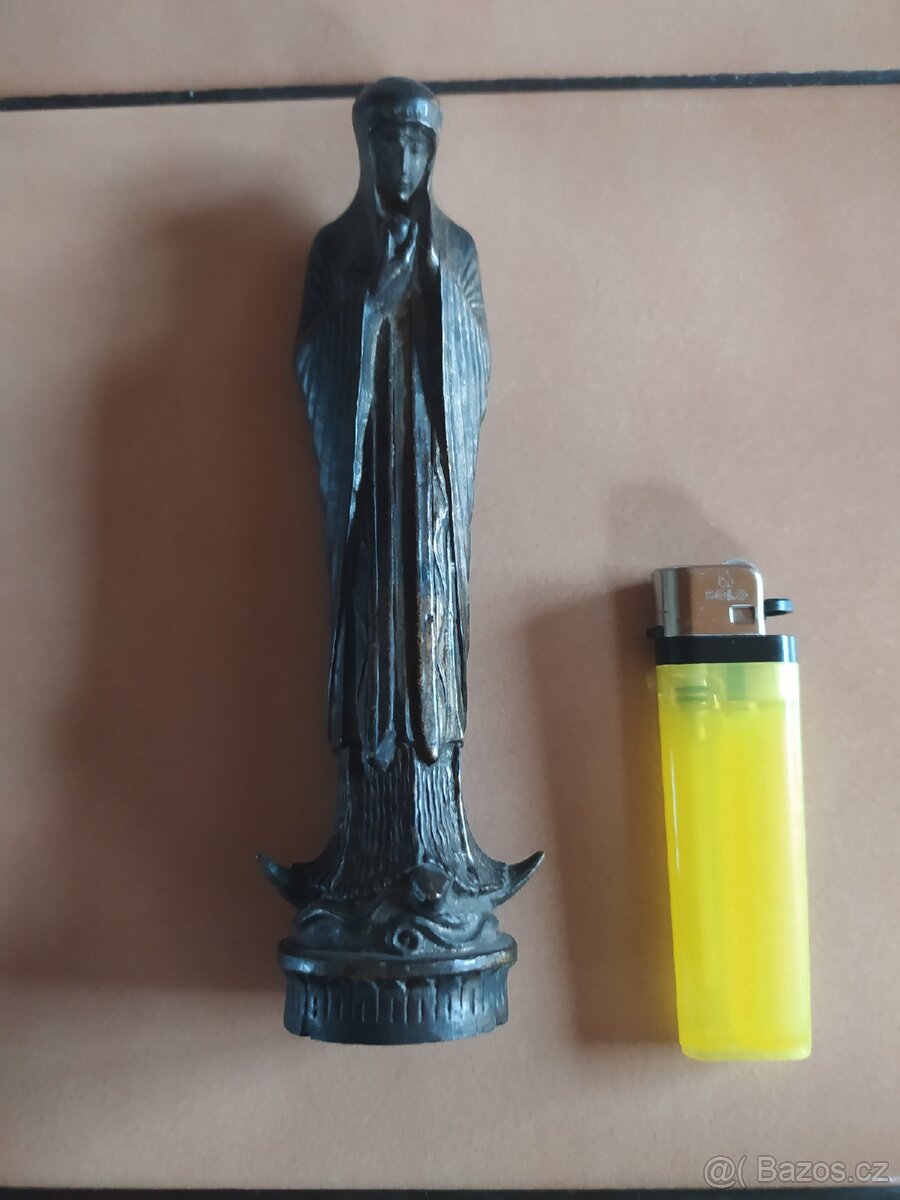 Socha Madony s granátovým jablkem, bronz.