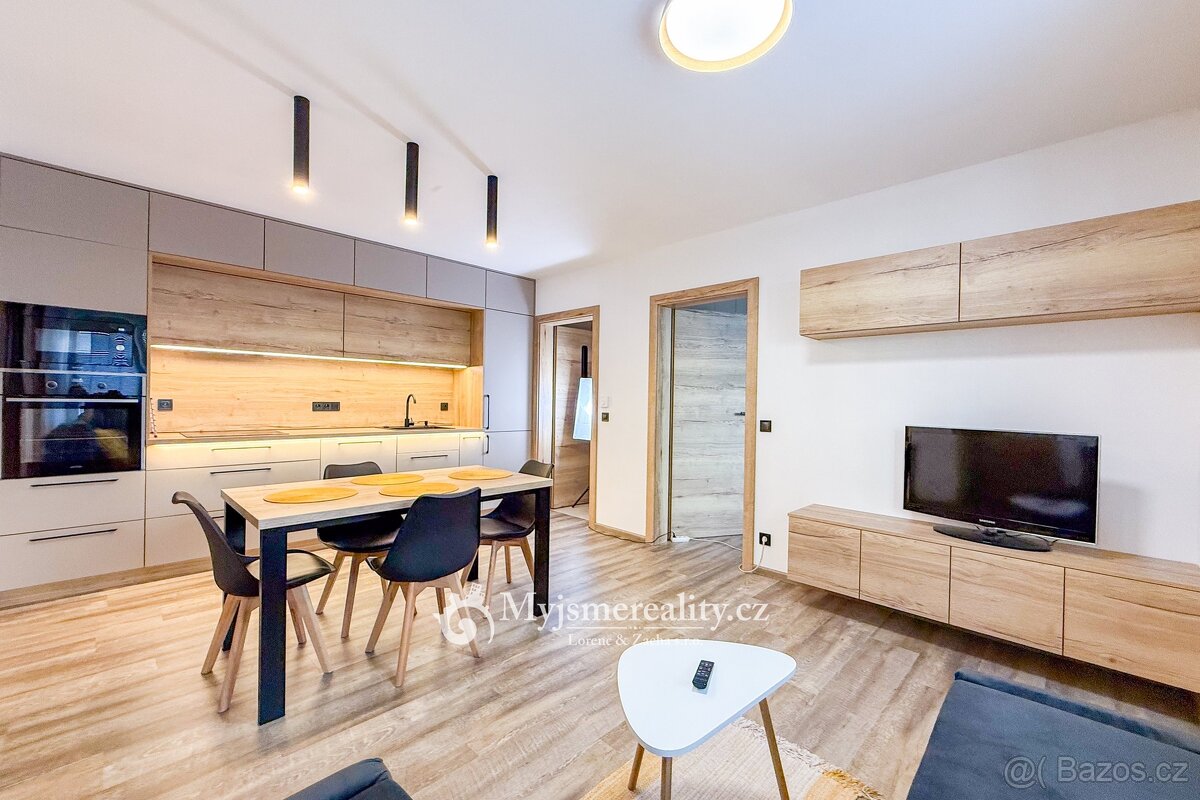 Pronájem bytu 3+kk 75 m², Znojmo, 17. listopadu