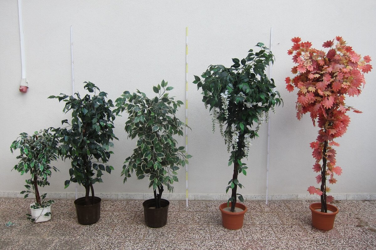 PRODEJ Dekorativní umělé rostliny 1 kus.