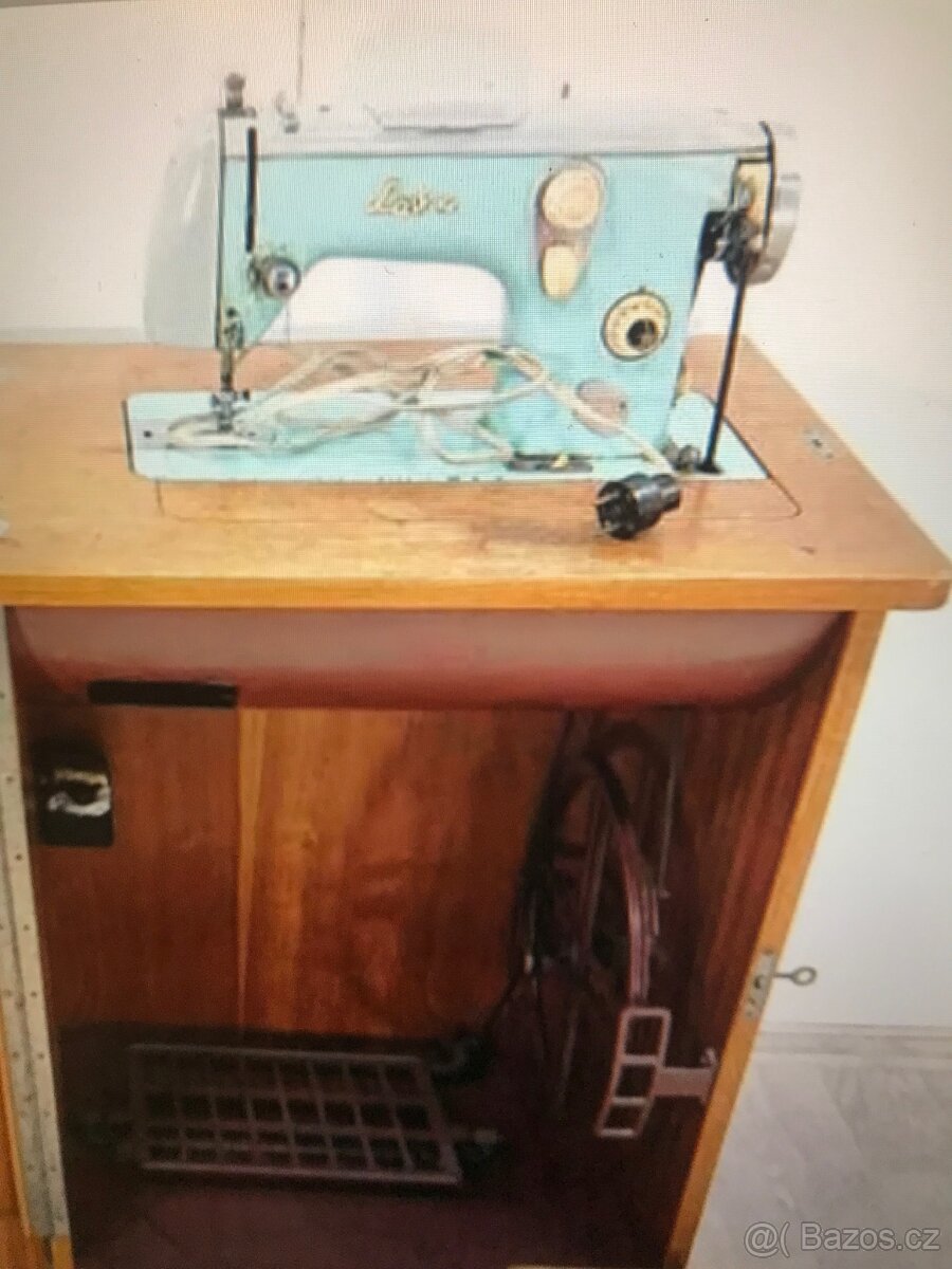 Prodej šicího stroje Lada
