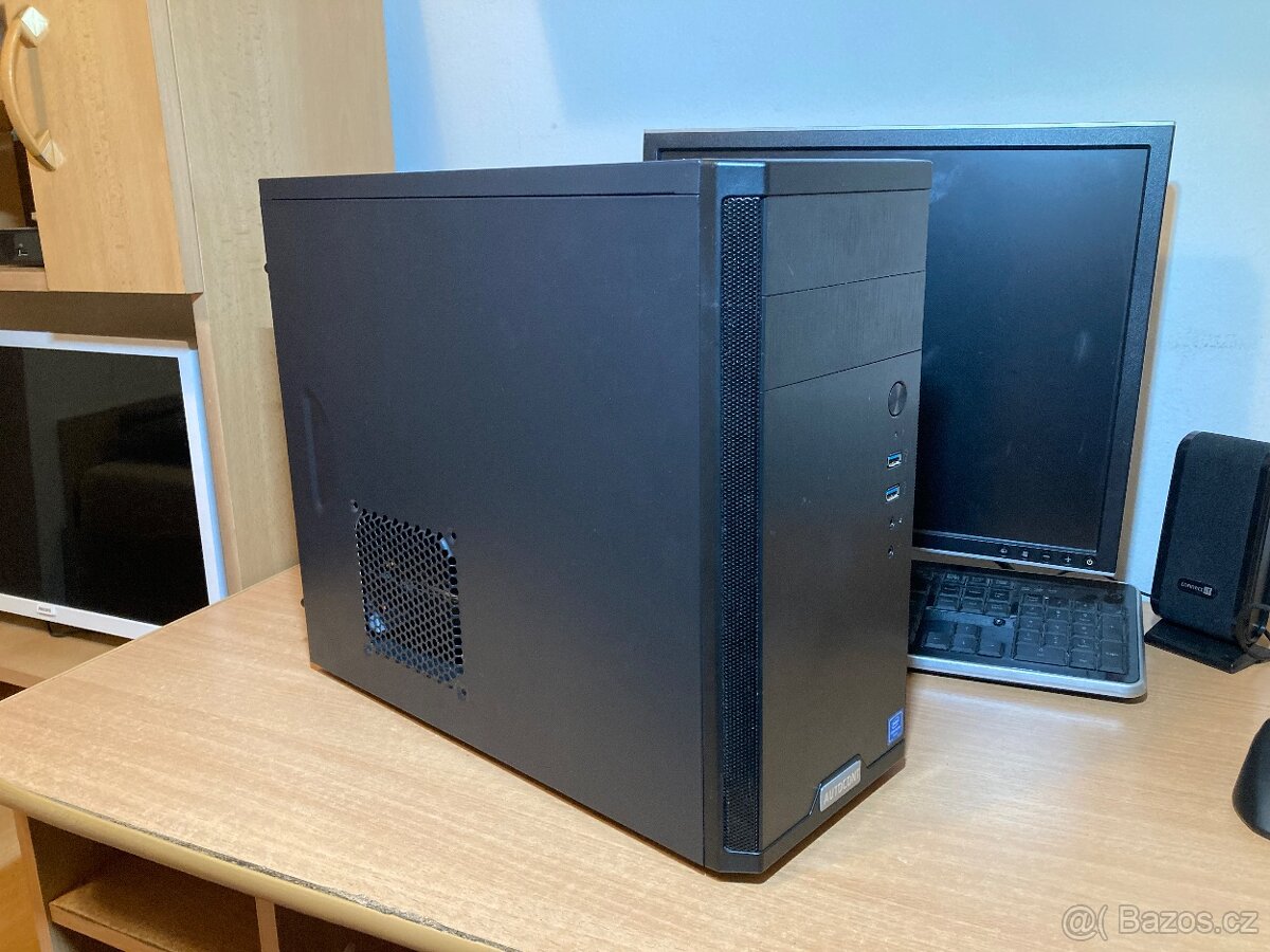 Starší herní počítač
