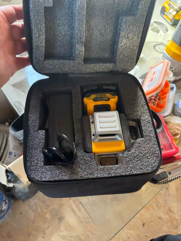 DEWALT – zelený laser