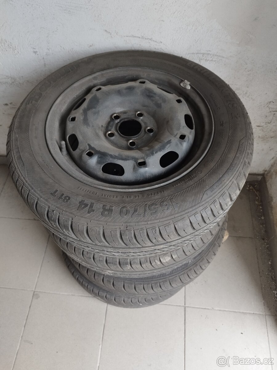 Sada kol 165/70R14 81T pneu Barum
