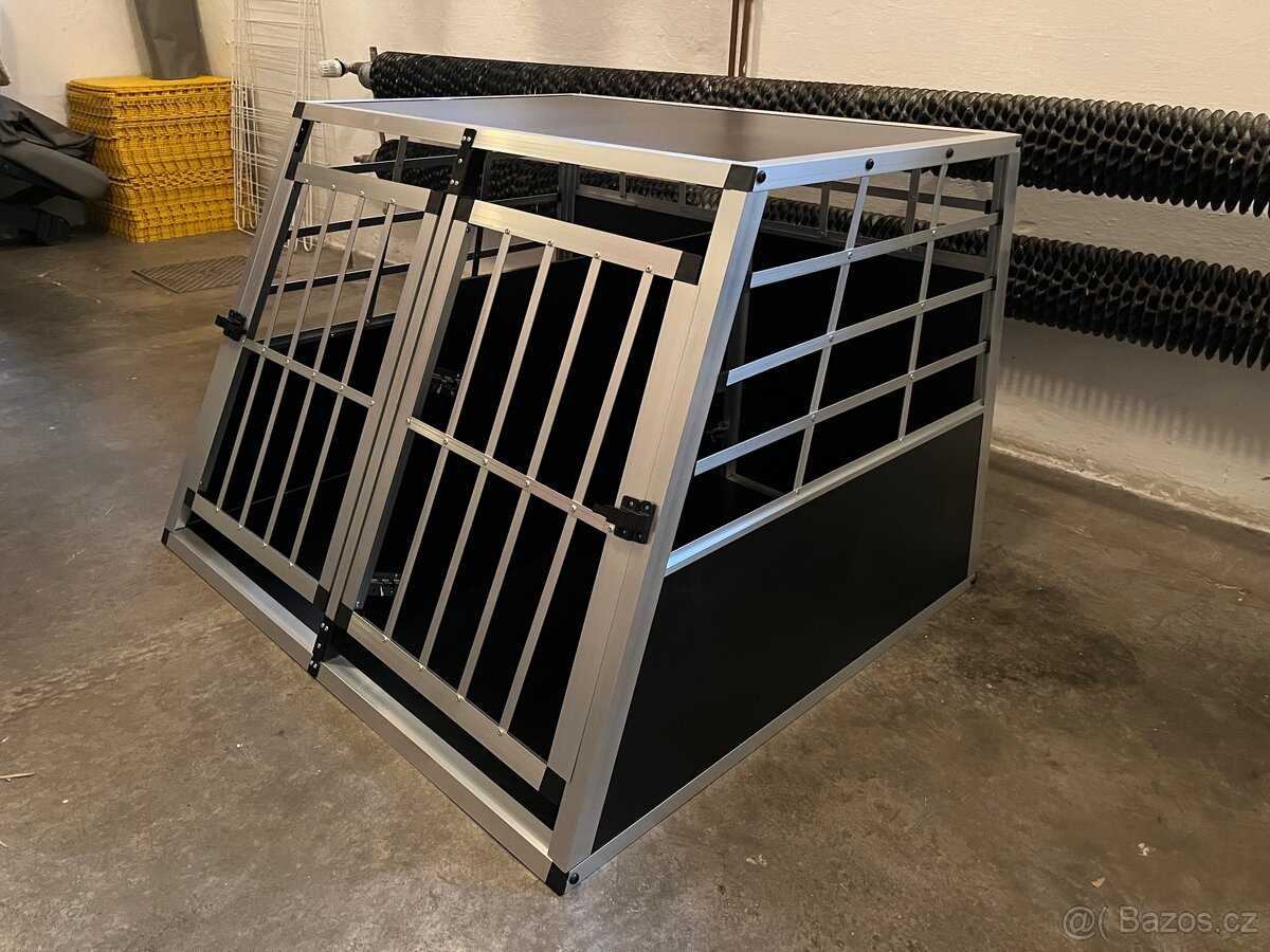 Přepravní box pro psy do auta