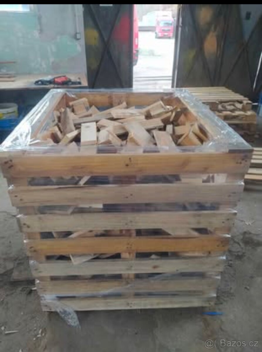 Dřevěné palety , koše