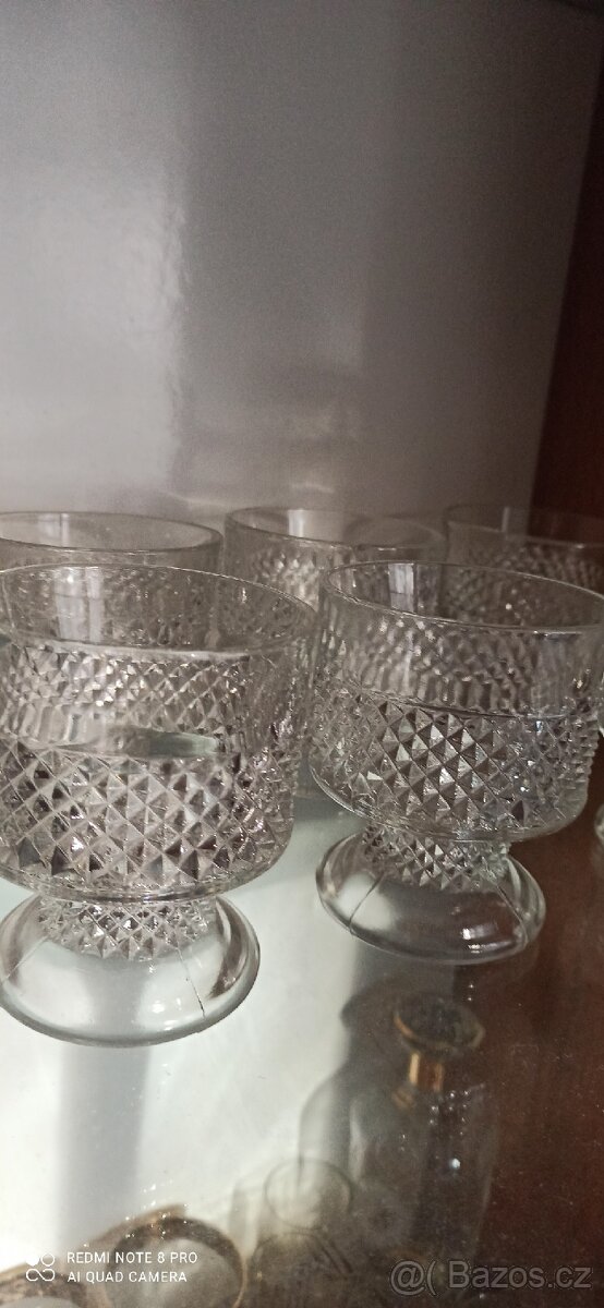 Skleněné pohárky