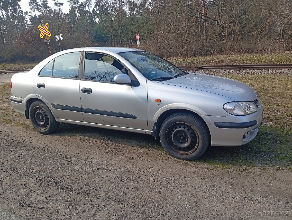 Nissan Almera 1,8 benzín