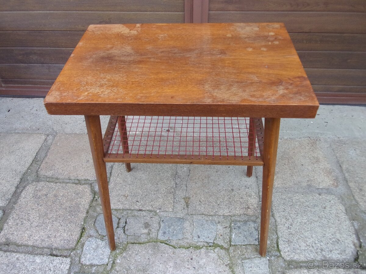 Dřevěný stolek s výpletem 60. léta - M. Navrátil