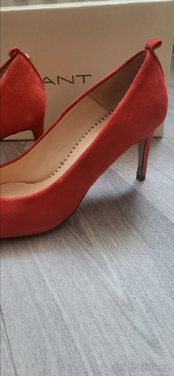 Gant red stiletto shoes
