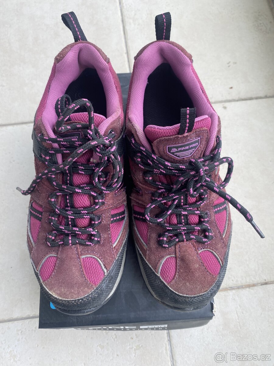 Dívčí-dámské outdoorová obuv vel 37 Alpine pro