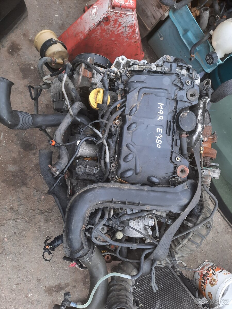 motor 2.0tdi M9R renaul trafik primastar vivaro