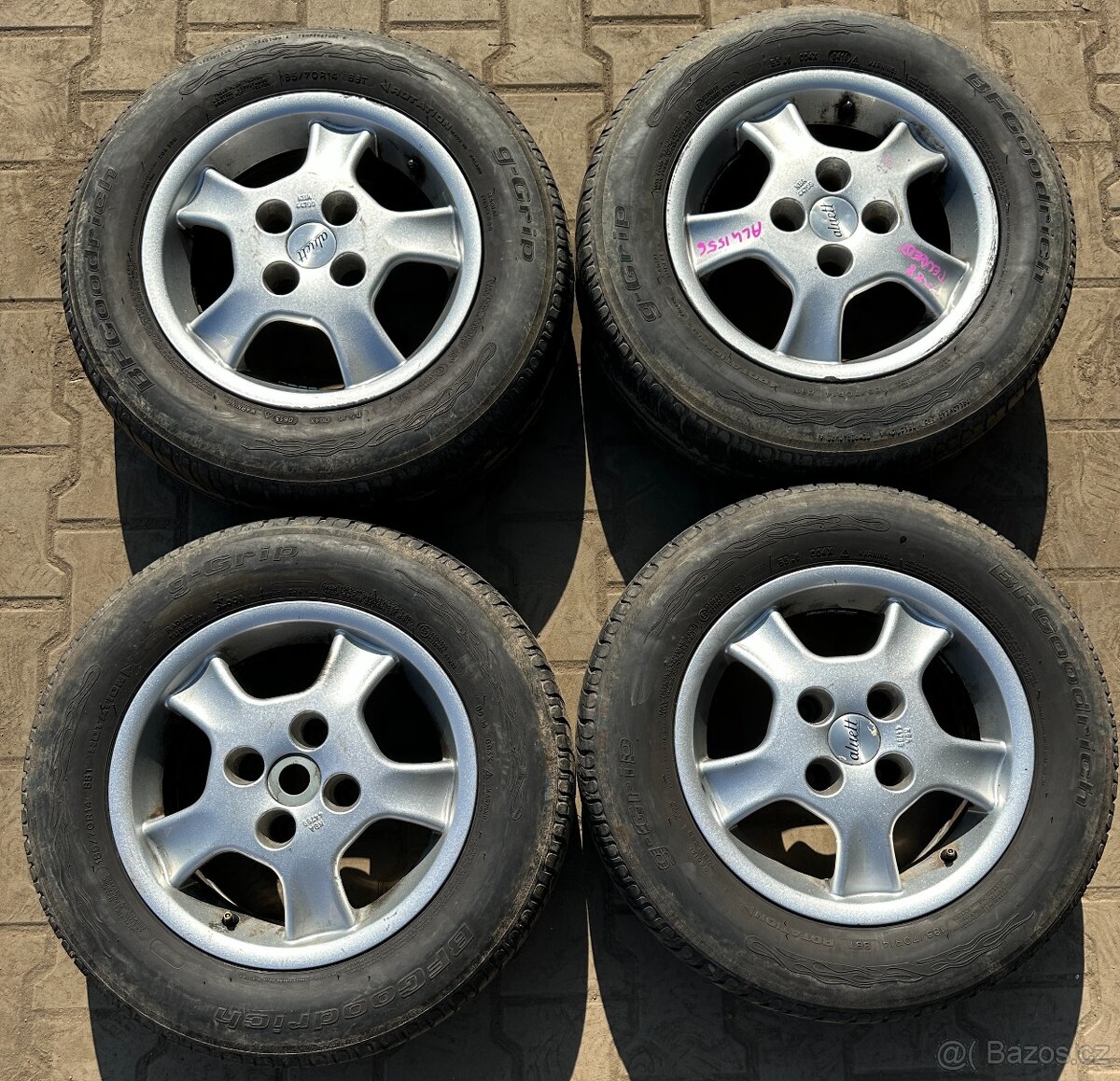 Prodám ALU kola Peugeot č. 1556