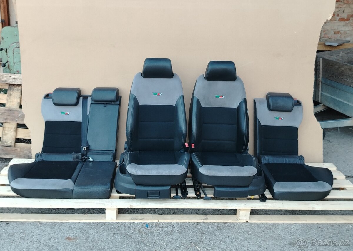 Sportovní sedačky Škoda Octavia 2 RS