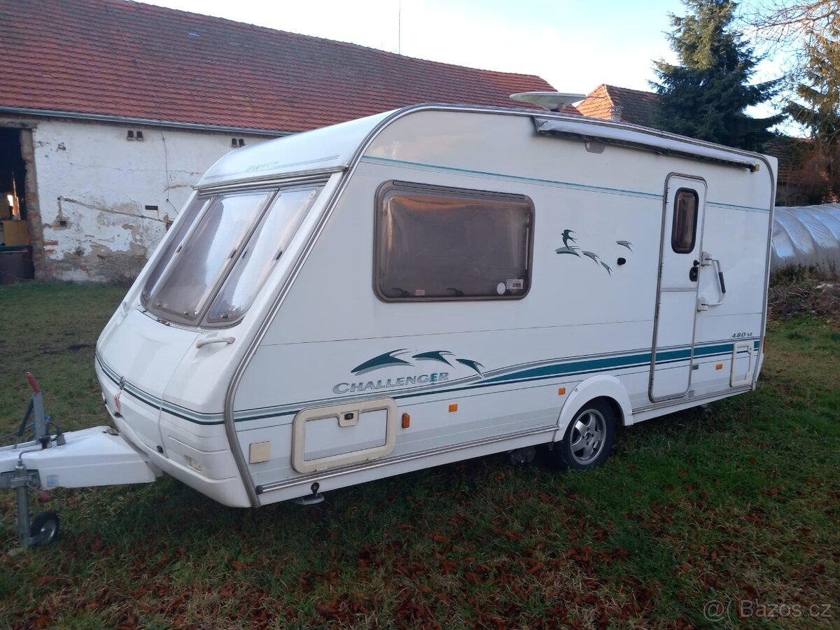 Anglický obytný přívěs (karavan) SWIFT CHALLANGER 480 SE