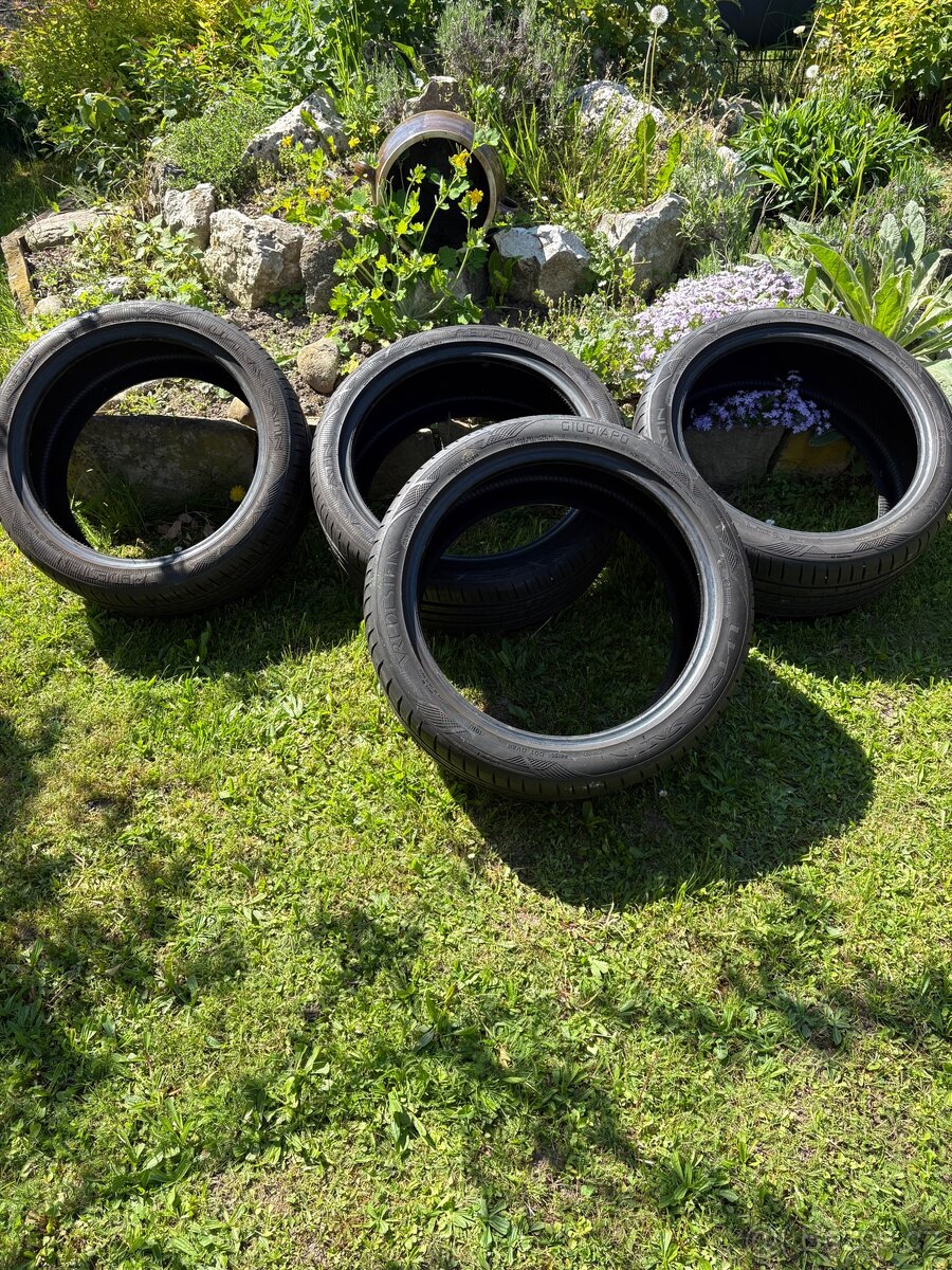 Vredestein Ultrac Satin 235/40 R18 95Y 4ks letní pneumatiky