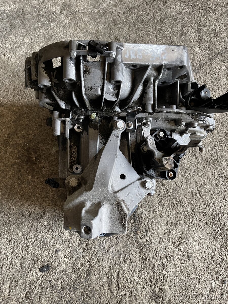 RENAULT FLUENCE 1.6 16V——PREVODOVKA JR5-342