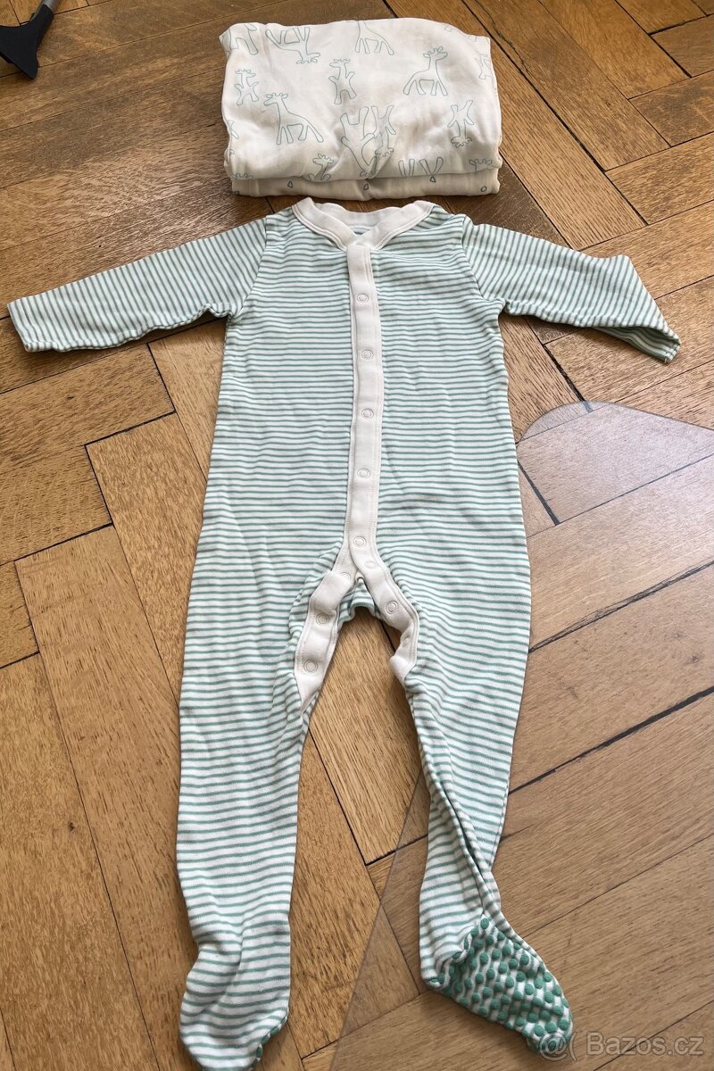 Pyžámka M&S vel. 12-18 měsíců