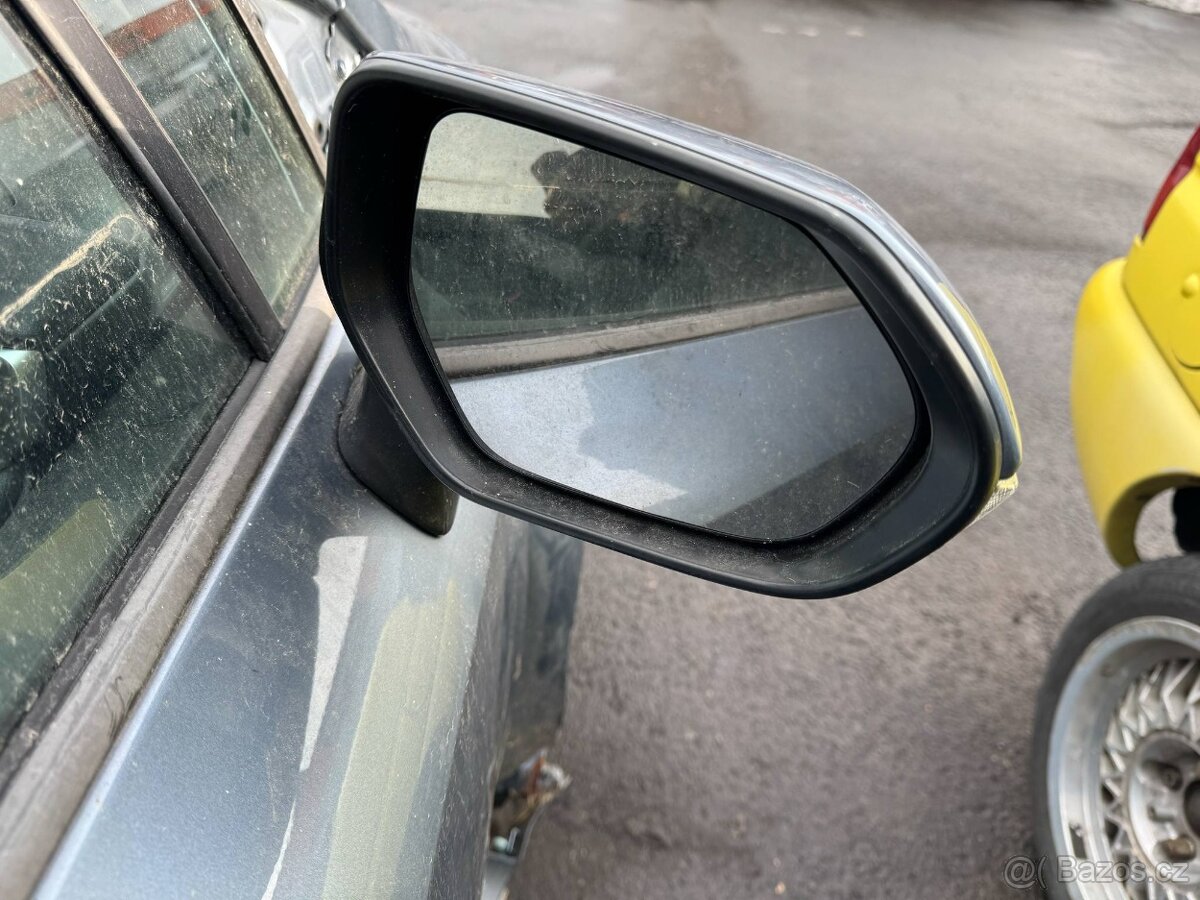 Pravé zrcátko Toyota Corolla 2021