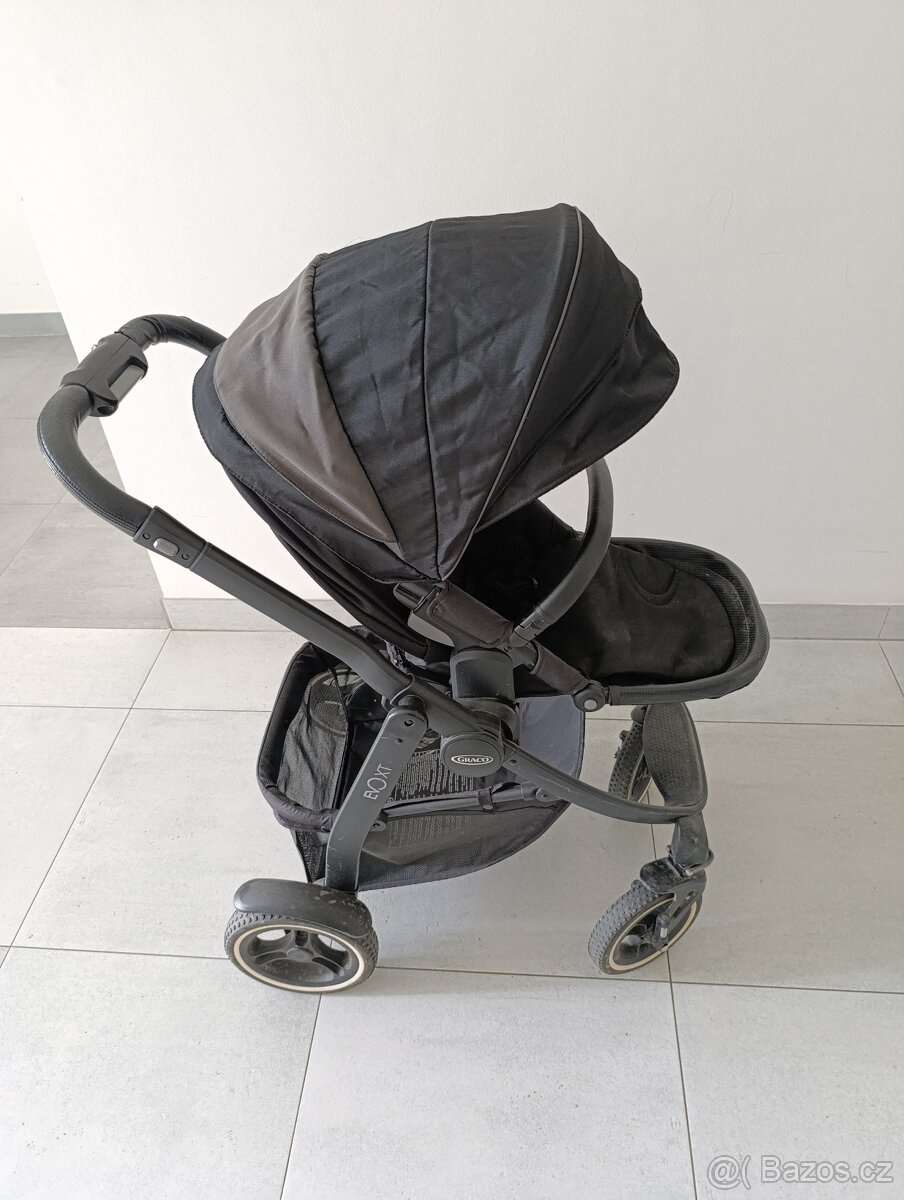 Kočárek Graco Evo XT