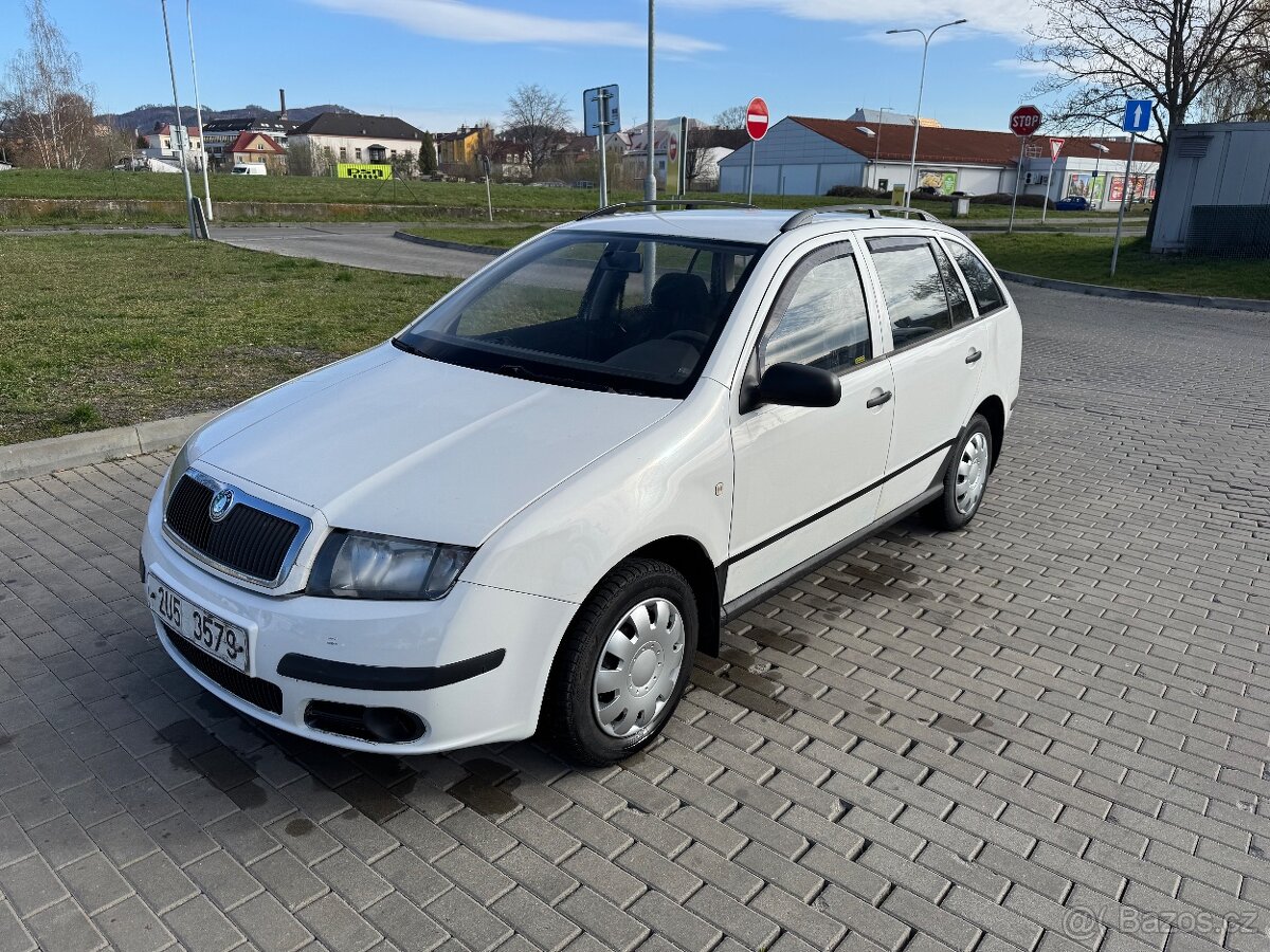 Škoda Fabia 1,4i 55kW, vozidlo MINISTERSTVA VNITRA