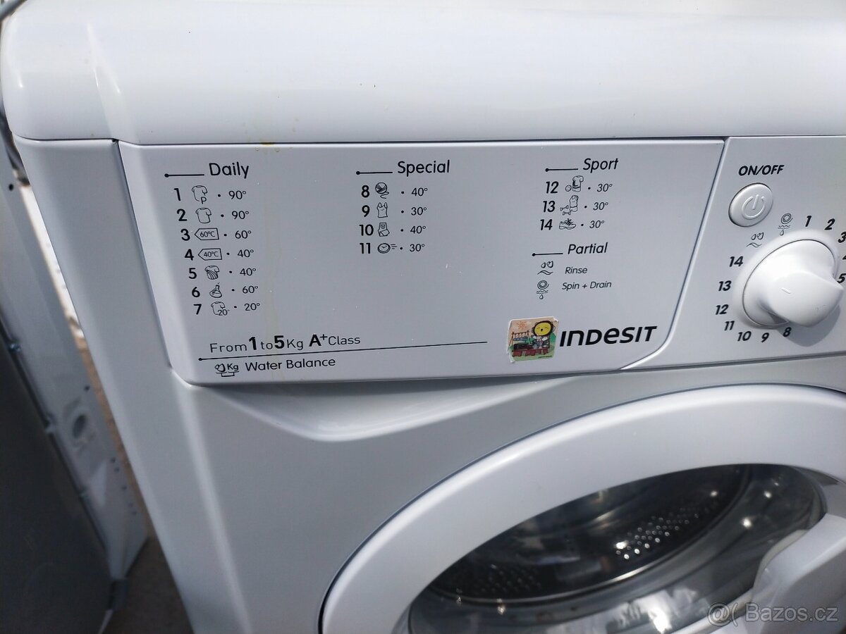 Prodám pračku Indesit 5 kg, A+. Zdarma Dovezu