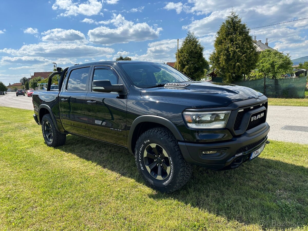 Dodge Ram Rebel 1500 v8 LPG