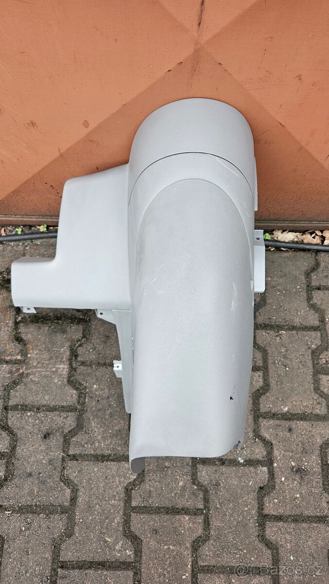 VW T5 CARAVELLE MULTIVAN 7H1858365C kryt středové konzole