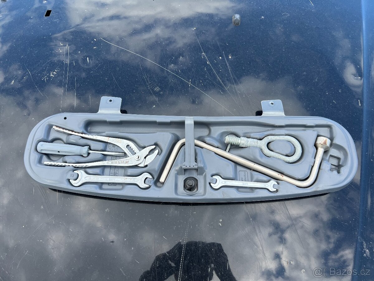 BMW e46 výbava nářadí originál