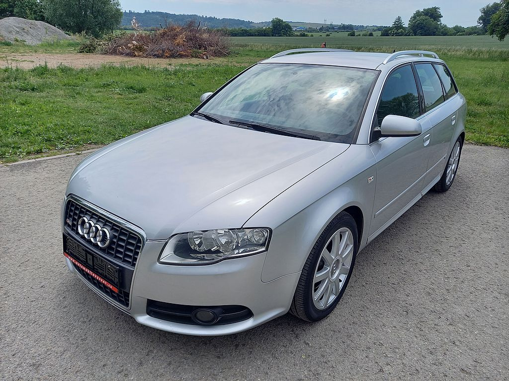 Audi A4, 2.0TDi 125kW S-line-Navi