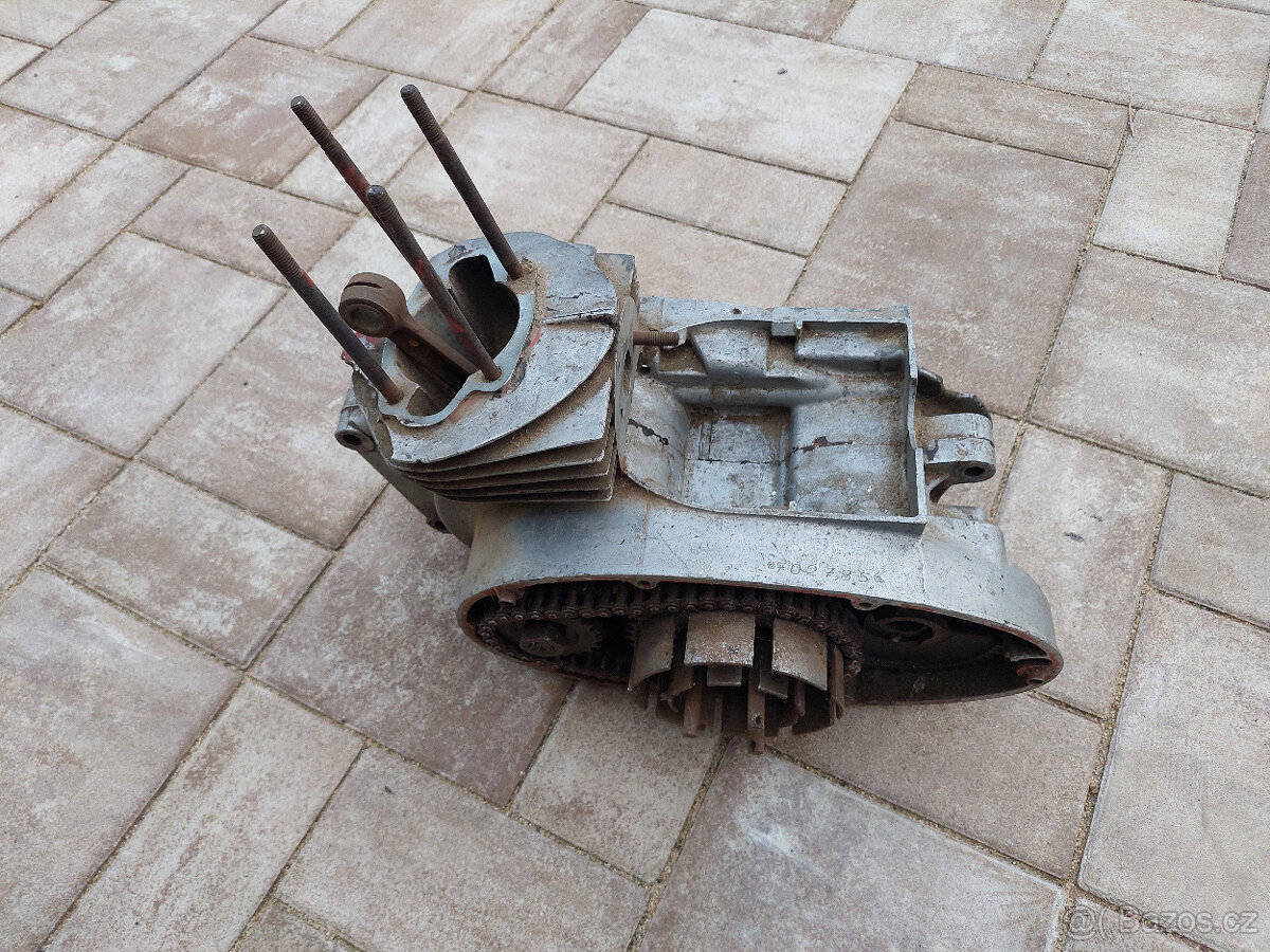 Jawa 175 kyvacka - motor