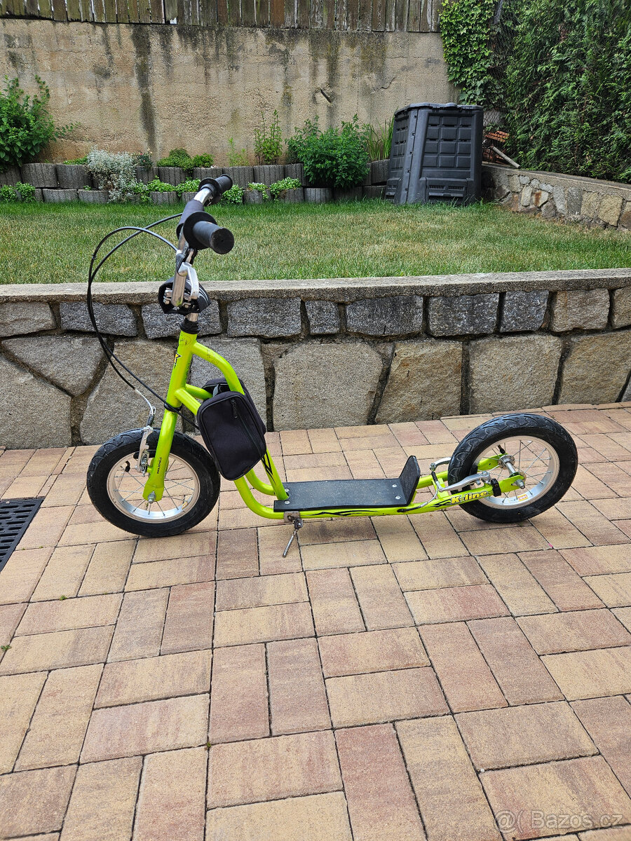 Koloběžka s nafukovacími koly