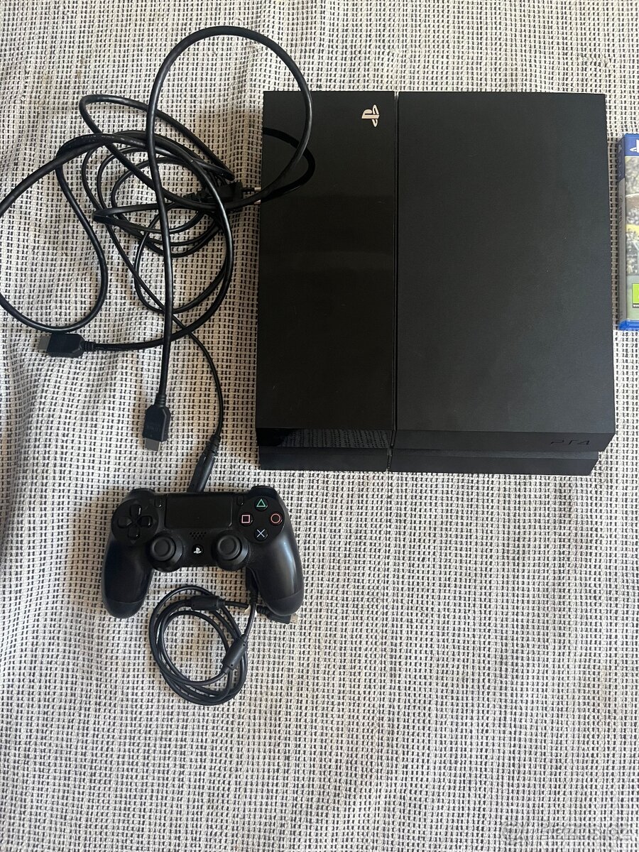 Prodám PS4 500gb
