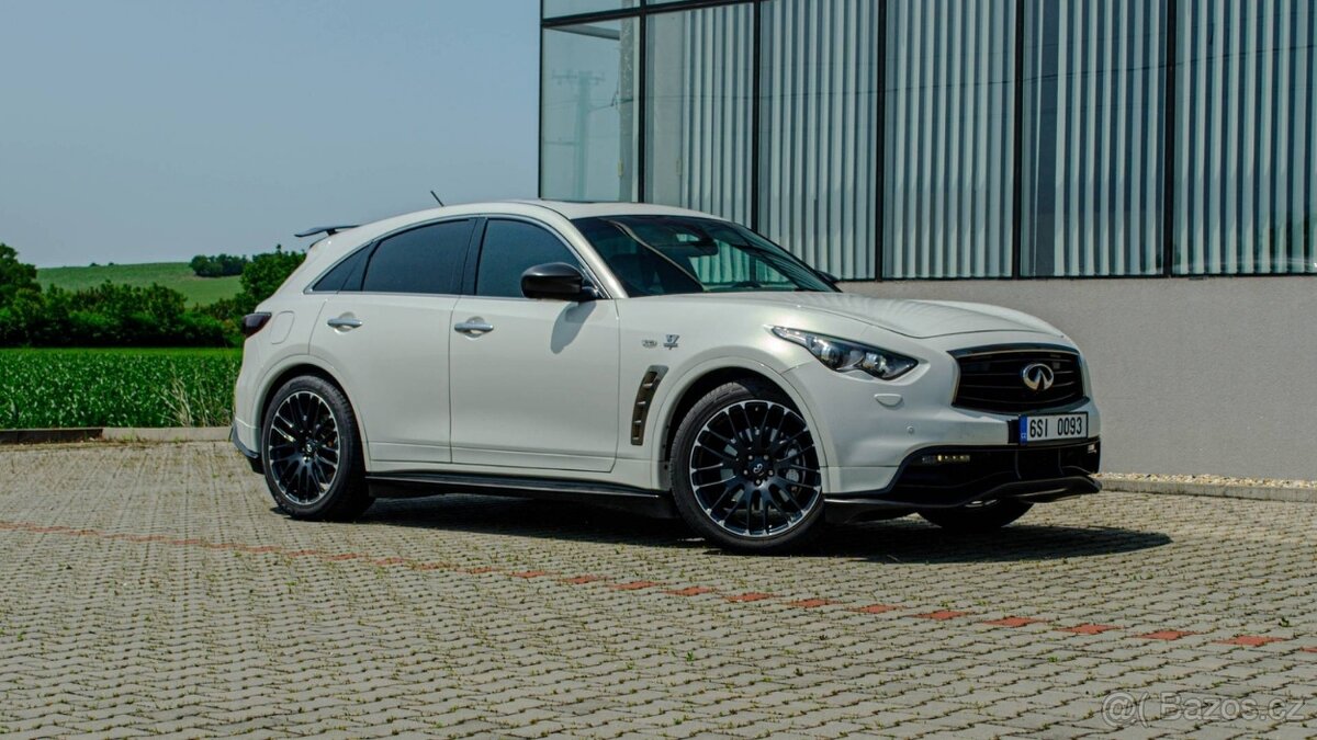 Infiniti FX Vettel by Brabus 309 kw 1 zo 150