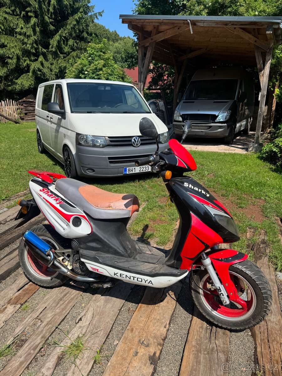 Skútr 50ccm 2t