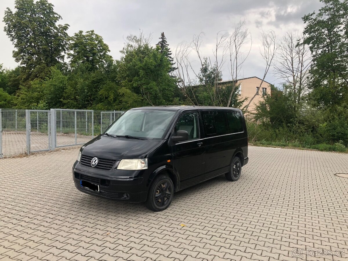 VW Multivan T5 2.5Tdi 96Kw Rok 2008