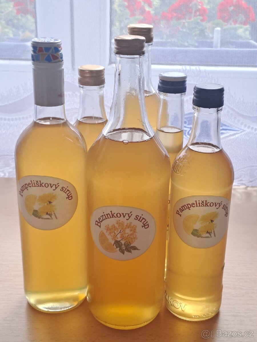 Domácí sirup bezinkový nebo pampeliškový