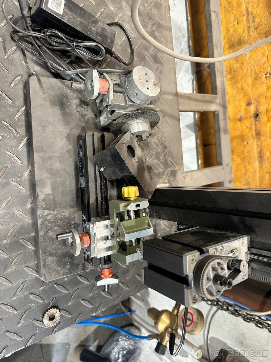 Frézka modelářská