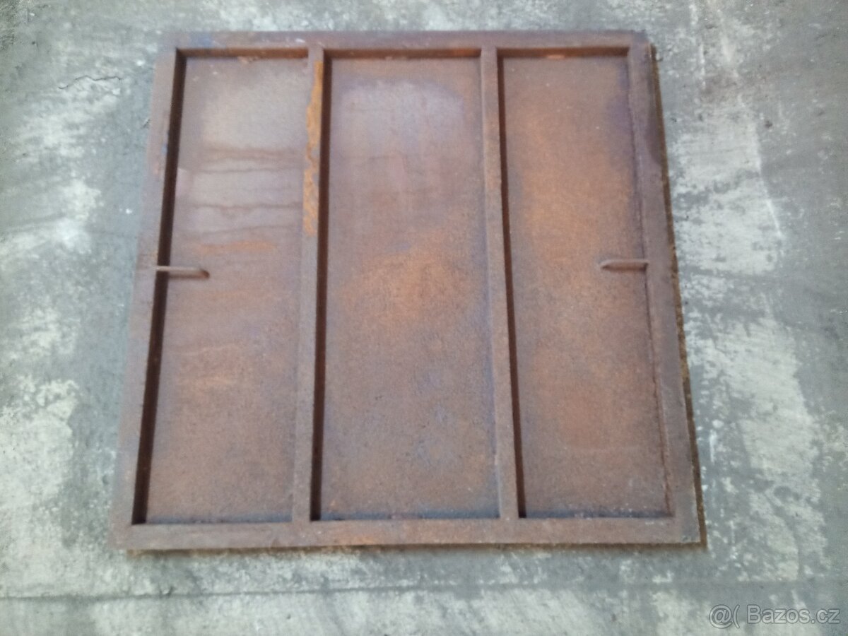Prodám použitý plechový poklop zesílený 100,5cm x 100,5cm,