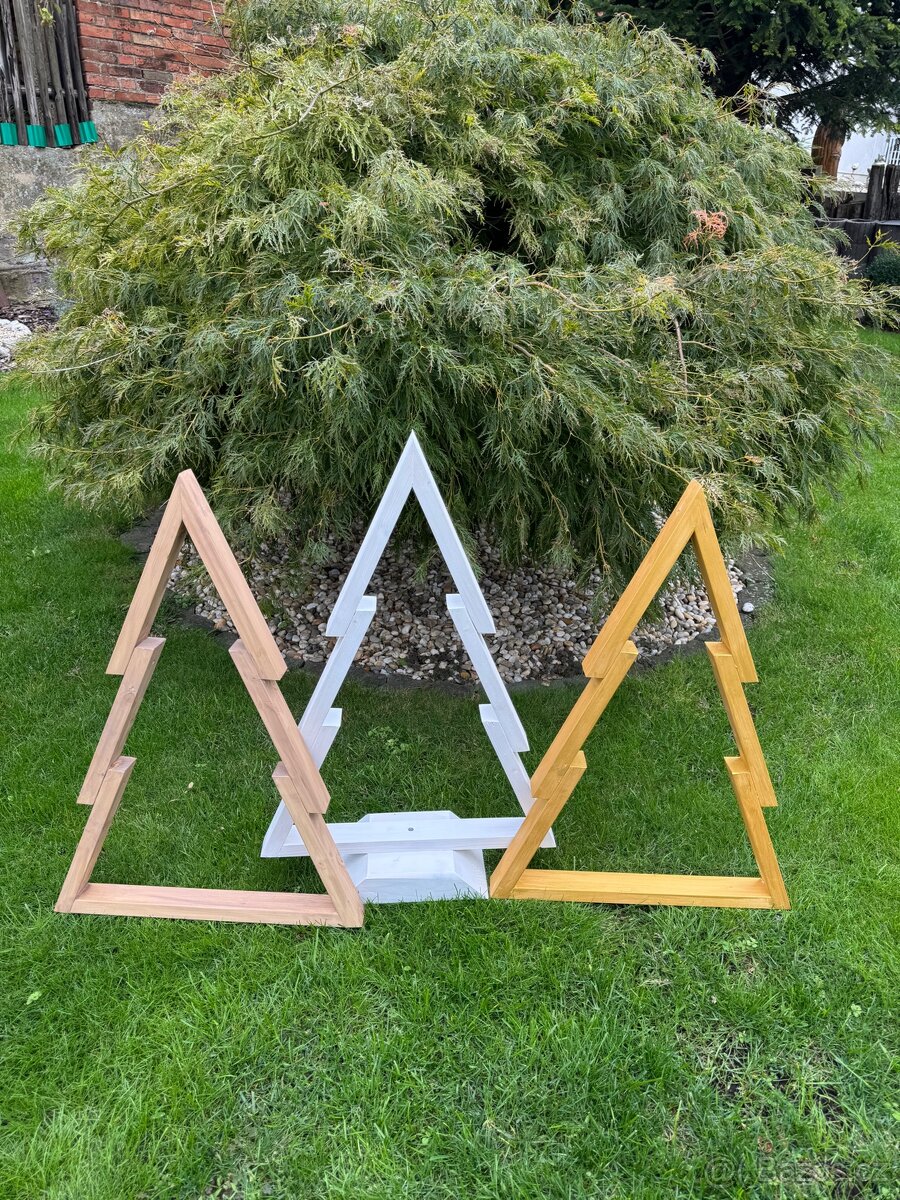 Dřevěné stromečky (vánoční dekorace)