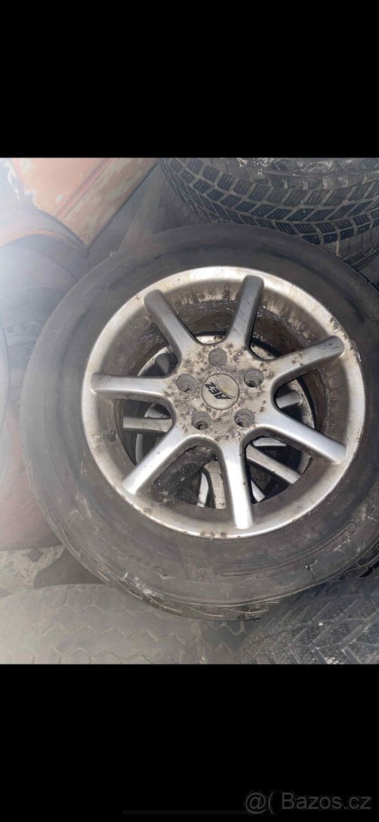 Prodám alu kola na nissan x-trail