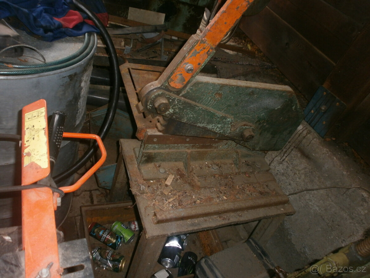 Pákové nůžky 300/6mm tovýrní výroba