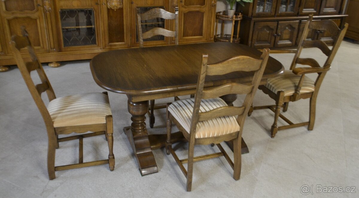 Dubový, rozkládací, rustik. jídelní set a 3 židle+ křesílko.