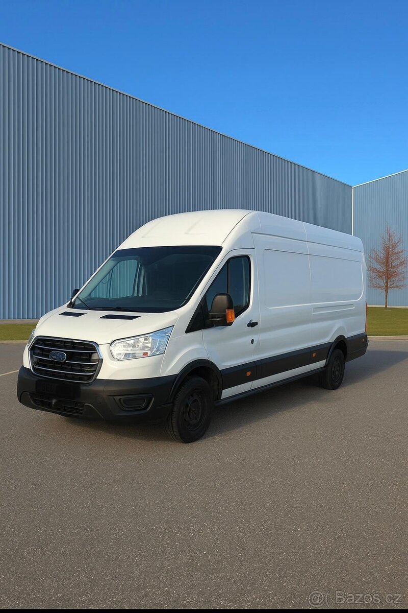 Půjčte si prostornou dodávku Ford Transit L4H3 Maxi