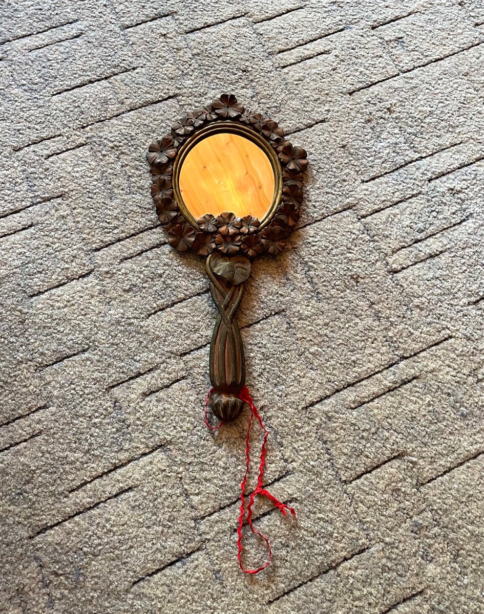 Starožitné ruční zrcátko - tajemné zrcadlo