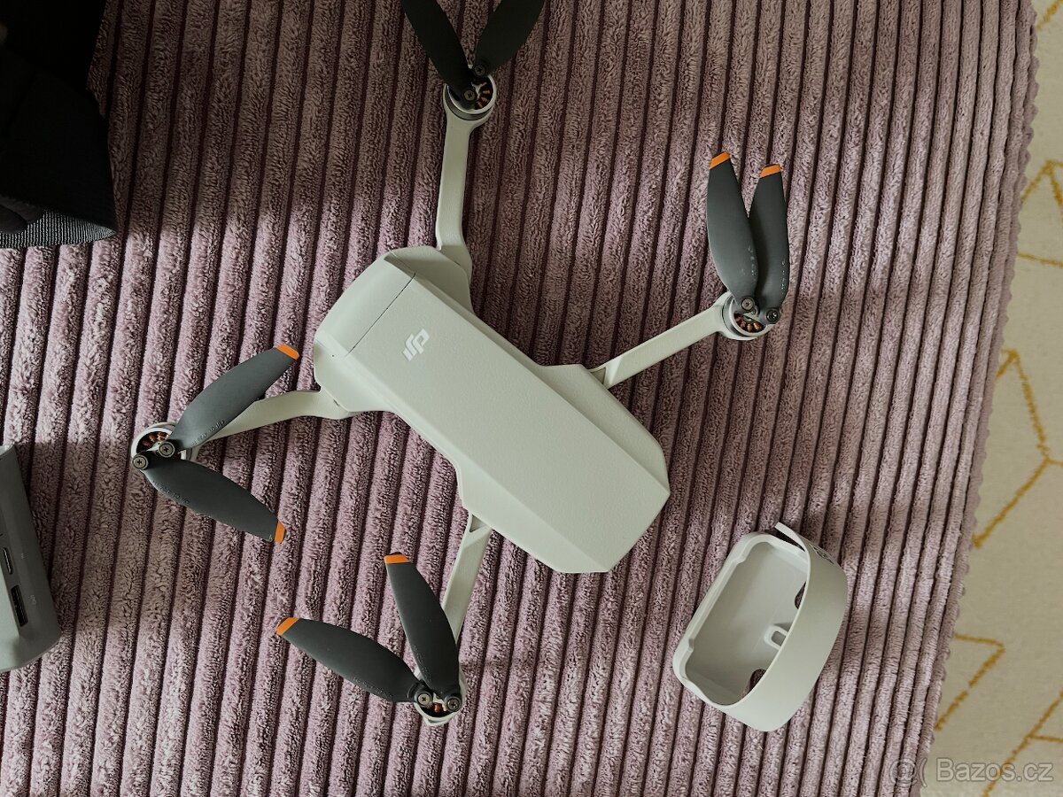 DJI Mini 2 SE, 3 baterie
