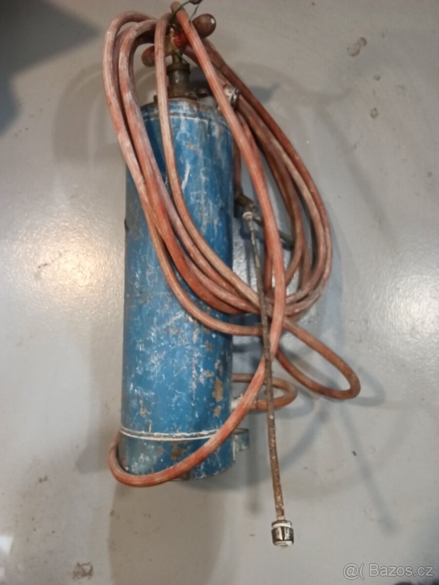 Retro ruční tlakový postřikovač DEZA