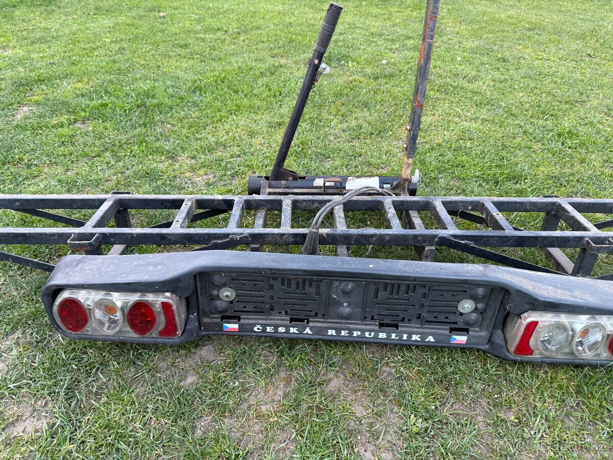 Nosič na moto na tažné