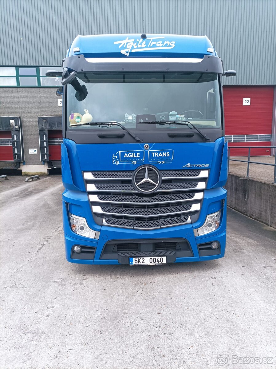 MB Actros + Wielton, JUMBO, průjezdná souprava