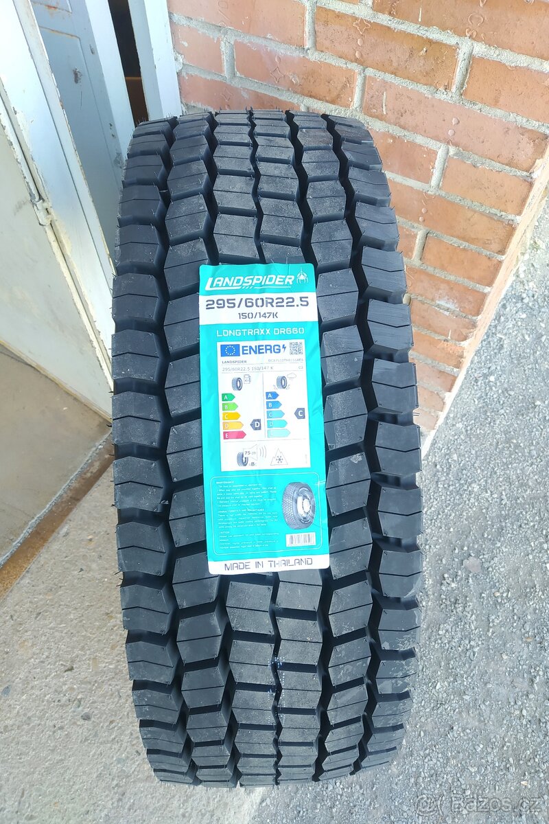 295/60 r22,5 Záběrové pneu Landspider 295 60 22,5